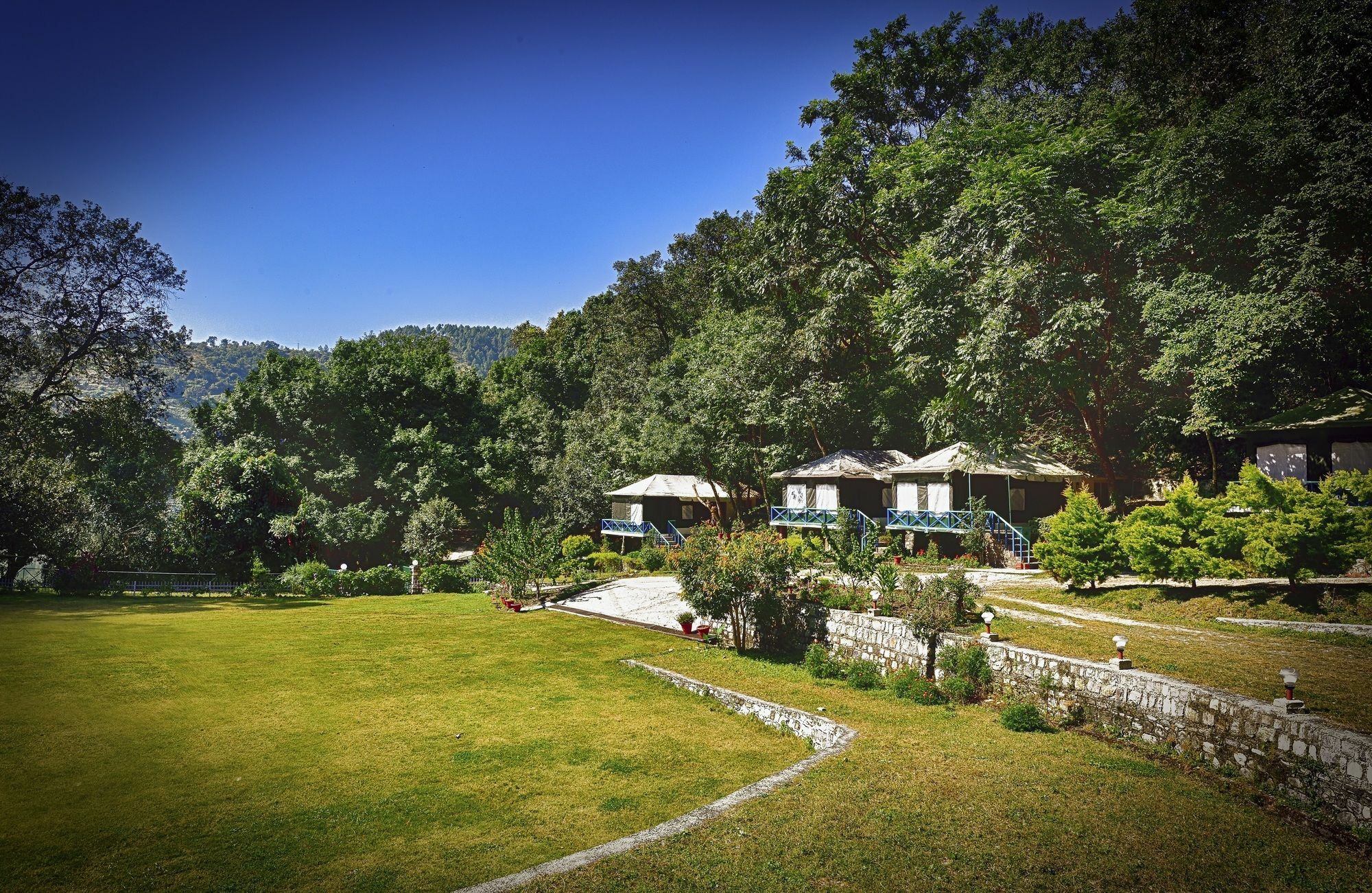 Latitude 29 By The Lake Resort Naukuchiatal Exterior photo